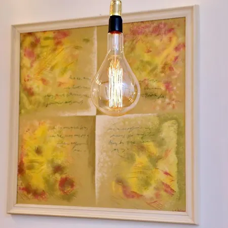 Ych-pretty Flat Close Pantheon *