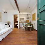 Ych-pretty Flat Close Pantheon Apartamento